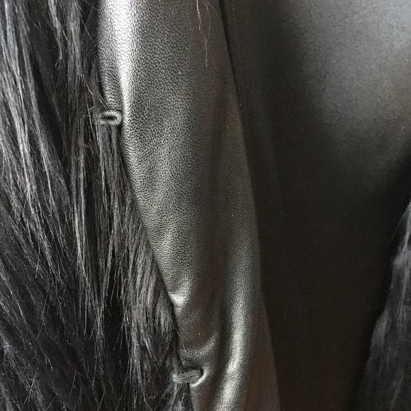 Brand New Tobi Black Faux Fur Vest (With Tags) - Picture 5 of 6